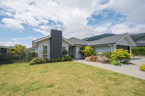 Photo of property in 16b Huntaway Close, Stoke, Nelson, 7011