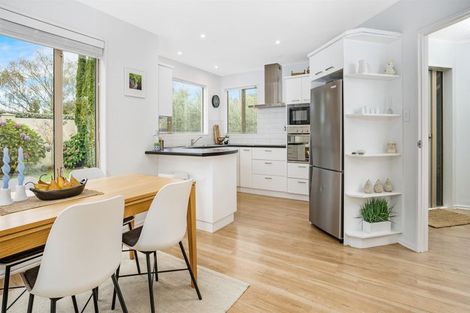 Photo of property in 30 Centaurus Road, Cashmere, Christchurch, 8022