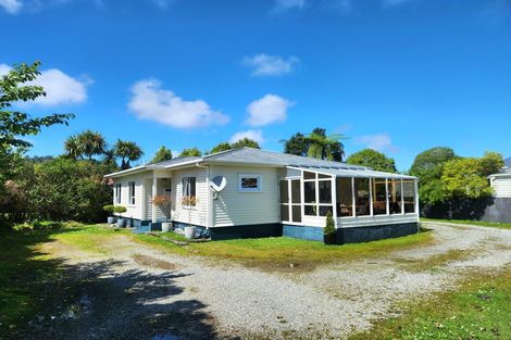 Photo of property in 82 Marsden Road, Greymouth, 7805