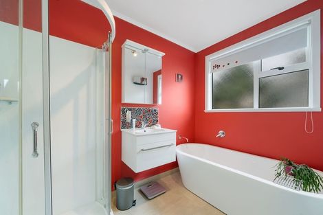 Photo of property in 53 Saint Johns Terrace, Tawa, Wellington, 5028