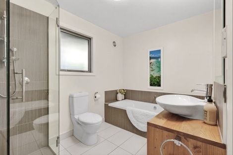 Photo of property in 28 Commodore Place, Britannia Heights, Nelson, 7010
