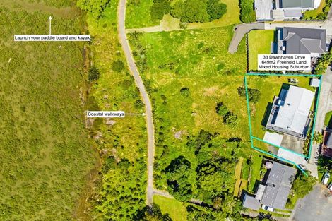 Photo of property in 33 Dawnhaven Drive, Te Atatu Peninsula, Auckland, 0610