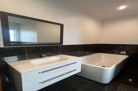 Photo of property in 13 Maranui Avenue, Point Chevalier, Auckland, 1022