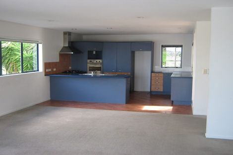 Photo of property in 121a Hobsonville Road, West Harbour, Auckland, 0618