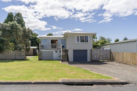 Photo of property in 3 Daphne Road, Tairua, 3508