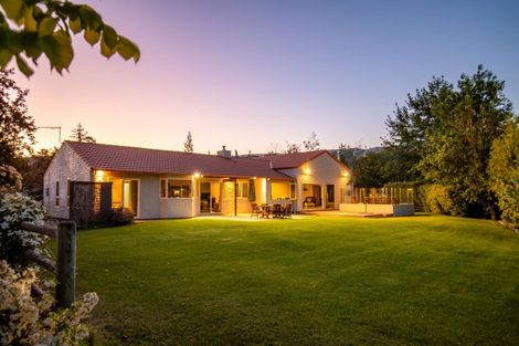 Photo of property in 27 Pisa Moorings Road, Mount Pisa, Cromwell, 9383