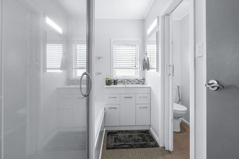 Photo of property in 1 Patricia Avenue, Hamilton East, Hamilton, 3216