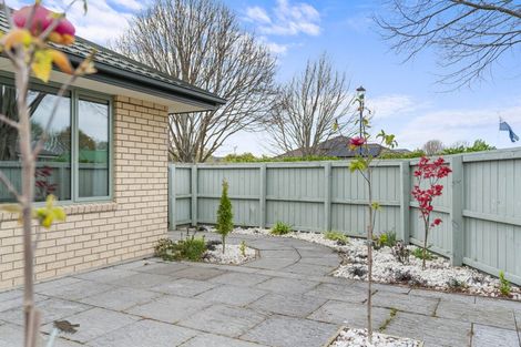 Photo of property in 8 Providence Place, Redwood, Christchurch, 8051
