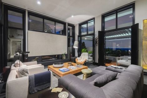 Photo of property in 12 Challenger Lane, Redcliffs, Christchurch, 8081