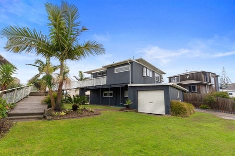 Photo of property in 1055 Papamoa Beach Road, Papamoa Beach, Papamoa, 3118