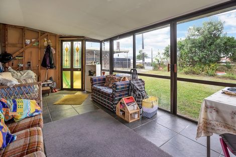 Photo of property in 109 Hurndall Street East, Maungaturoto, 0520