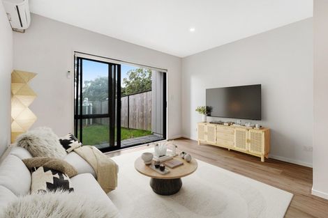 Photo of property in 13 Eileen Newey Place, Henderson, Auckland, 0612