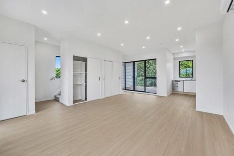 Photo of property in 1/163 Edmonton Road, Te Atatu South, Auckland, 0610