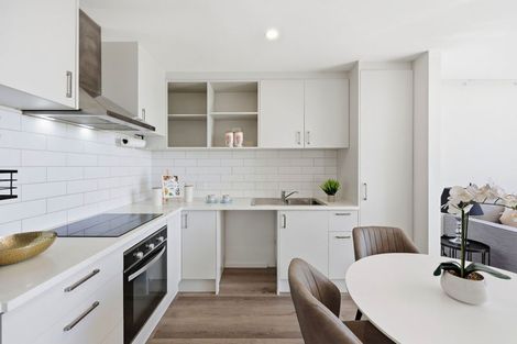 Photo of property in 25 Tuuhura Road, Pukekohe, 2120