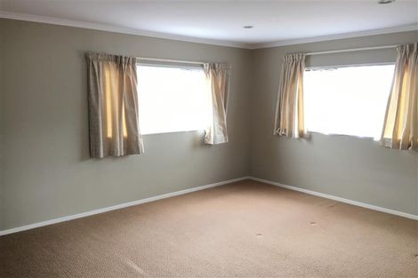 Photo of property in 25 Aorangi Place, Birkenhead, Auckland, 0626