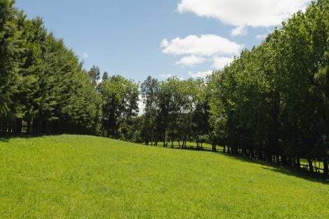 Photo of property in 23 Foster Road, Kumeu, 0891