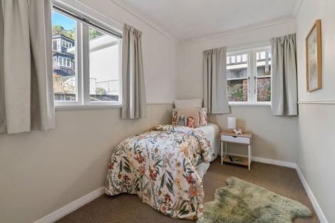 Photo of property in 82 Mortimer Terrace, Brooklyn, Wellington, 6021