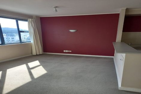 Photo of property in 17 Kent Terrace - Kent Apartments, 4e/16 Kent Terrace, Mount Victoria, Wellington, 6011