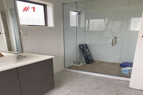 Photo of property in 24 Lewisham Street, Highland Park, Auckland, 2010