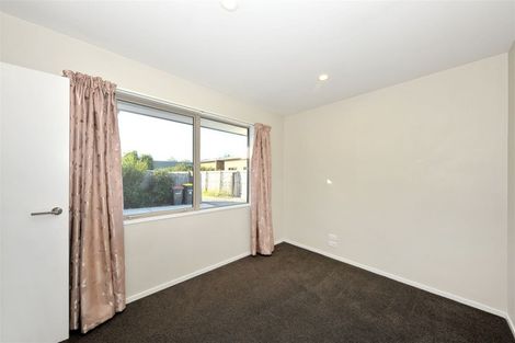 Photo of property in 4 Lake Terrace Road, Burwood, Christchurch, 8061