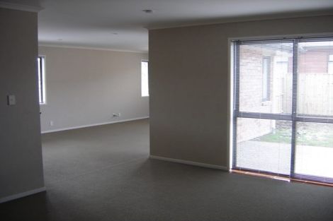 Photo of property in 487 Te Irirangi Drive, Flat Bush, Auckland, 2013