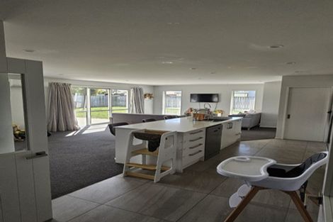 Photo of property in 15 Cressy Place, Darfield, 7510