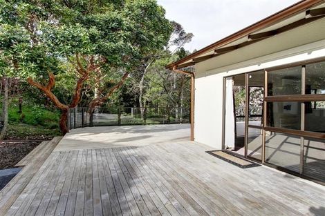 Photo of property in 110 Chelsea View Drive, Chatswood, Auckland, 0626