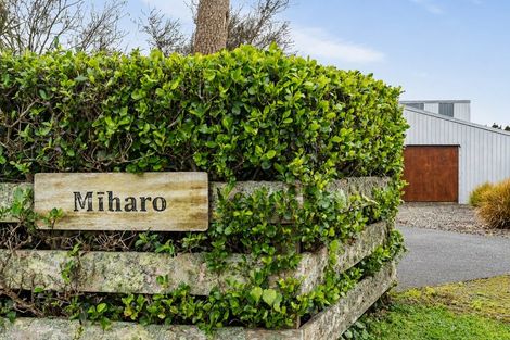 Photo of property in 225 Awai Road, Tarurutangi, New Plymouth, 4372