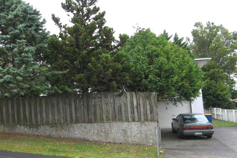 Photo of property in 12 Lavery Place, Sunnynook, Auckland, 0632