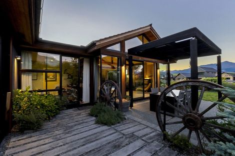 Photo of property in 20 Rannoch Drive, Jacks Point, Queenstown, 9371