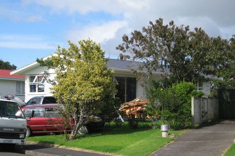 Photo of property in 23 Clinton Avenue, Te Atatu Peninsula, Auckland, 0610
