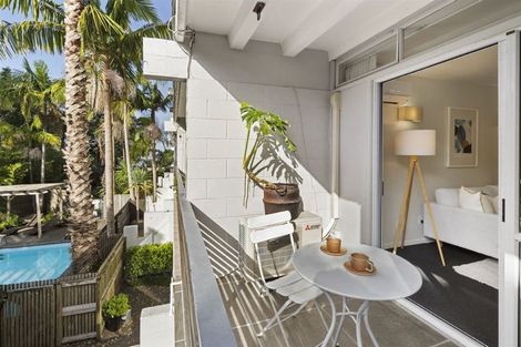 Photo of property in 3/73 Princes Street, Northcote Point, Auckland, 0627