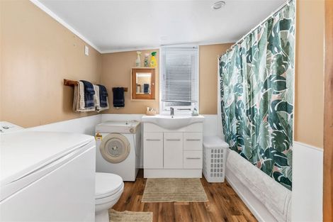 Photo of property in 11 John Road, Fairy Springs, Rotorua, 3015