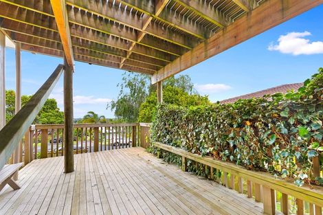 Photo of property in 29 Lewisham Street, Highland Park, Auckland, 2010