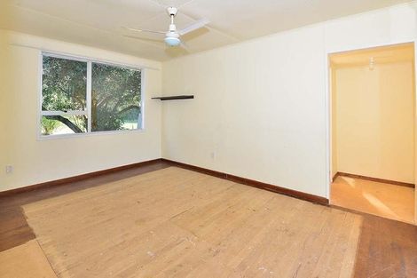 Photo of property in 3265 South Head Road, South Head, Helensville, 0874