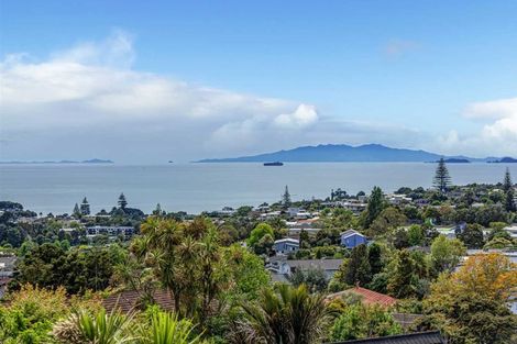 Photo of property in 1 Elizabeth Place, Mairangi Bay, Auckland, 0630