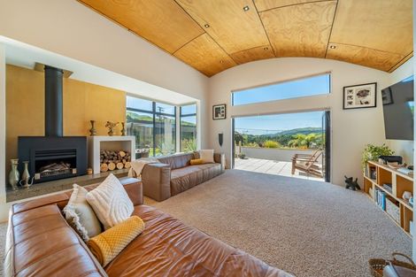 Photo of property in 3 Coroglen Rise, Pukerua Bay, 5026