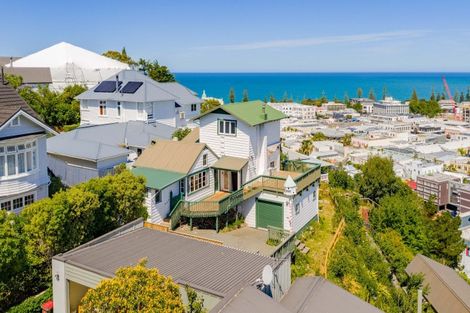 Photo of property in 42 Cameron Road, Bluff Hill, Napier, 4110