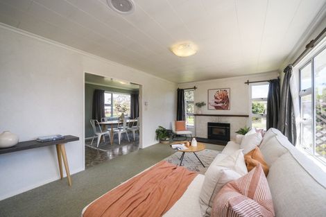 Photo of property in 7 Dunk Place, Milson, Palmerston North, 4414