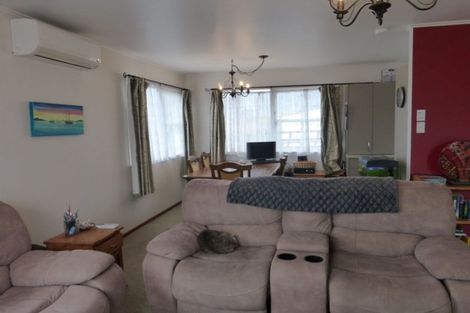 Photo of property in 46 La Rosa Street, Green Bay, Auckland, 0604