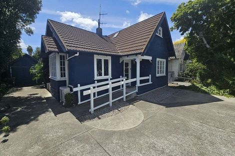 Photo of property in 810 Heretaunga Street East, Parkvale, Hastings, 4122