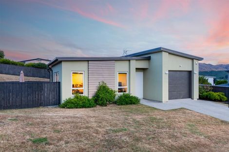 Photo of property in 7 Sumner Terrace, Aotea, Porirua, 5024