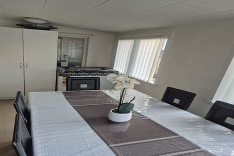 Photo of property in 35 Mclean Avenue, Papatoetoe, Auckland, 2025