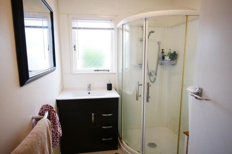 Photo of property in 12 Oregon Place, Papakura, 2110