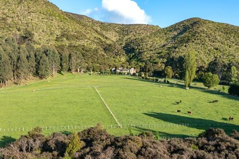 Photo of property in 113 Bucks Road, Tauwharenikau, Featherston, 5773