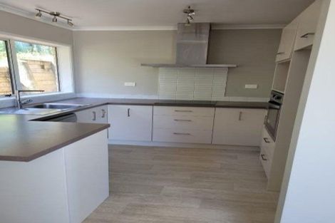Photo of property in 2 Elena Place, Welcome Bay, Tauranga, 3112