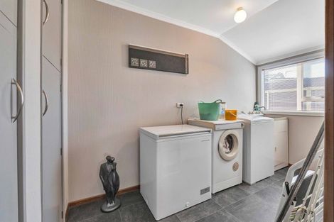 Photo of property in 238 Huatoki Street, Upper Vogeltown, New Plymouth, 4310