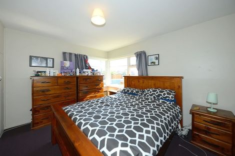 Photo of property in 37 Lyndhurst Crescent, Aranui, Christchurch, 8061