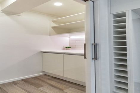 Photo of property in 1/9 Brian Avenue, Forrest Hill, Auckland, 0620