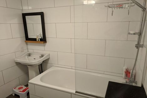 Photo of property in 12 Moir Street, Mount Victoria, Wellington, 6011